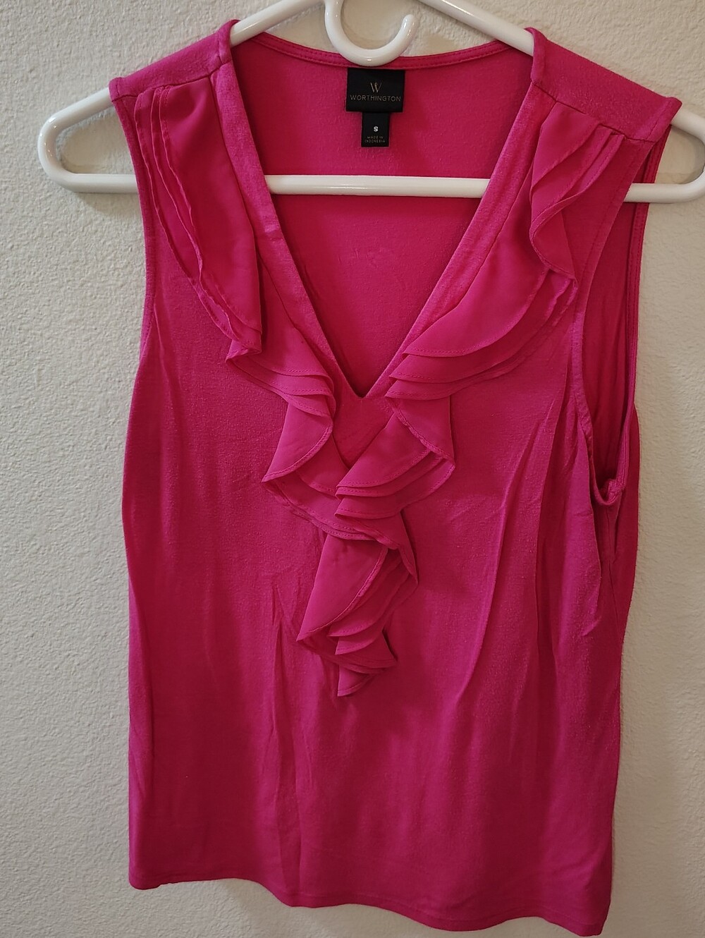 Bright Fuchsia Sleeveless Top with Ruffled Neckline ~Size S ~Excellent Condition